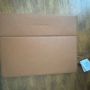 COACH Elegant Brown Leather IPad Case NWT MSRP $198
